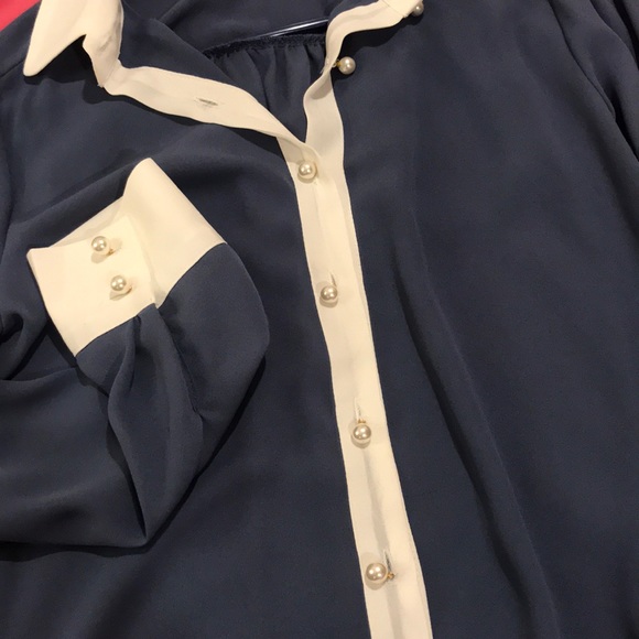 Pearls blouse - Picture 5 of 8